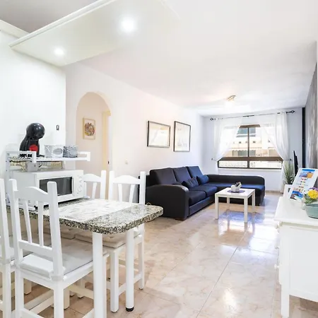 Home2book Sunny Coastal Getaway, Апартаменты *